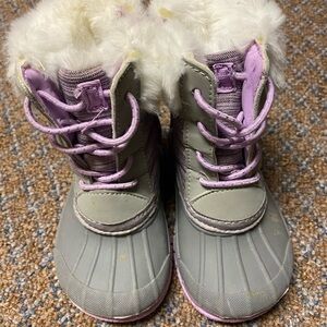OshKosh B'gosh Gray and Purple Fur-Lined Boots